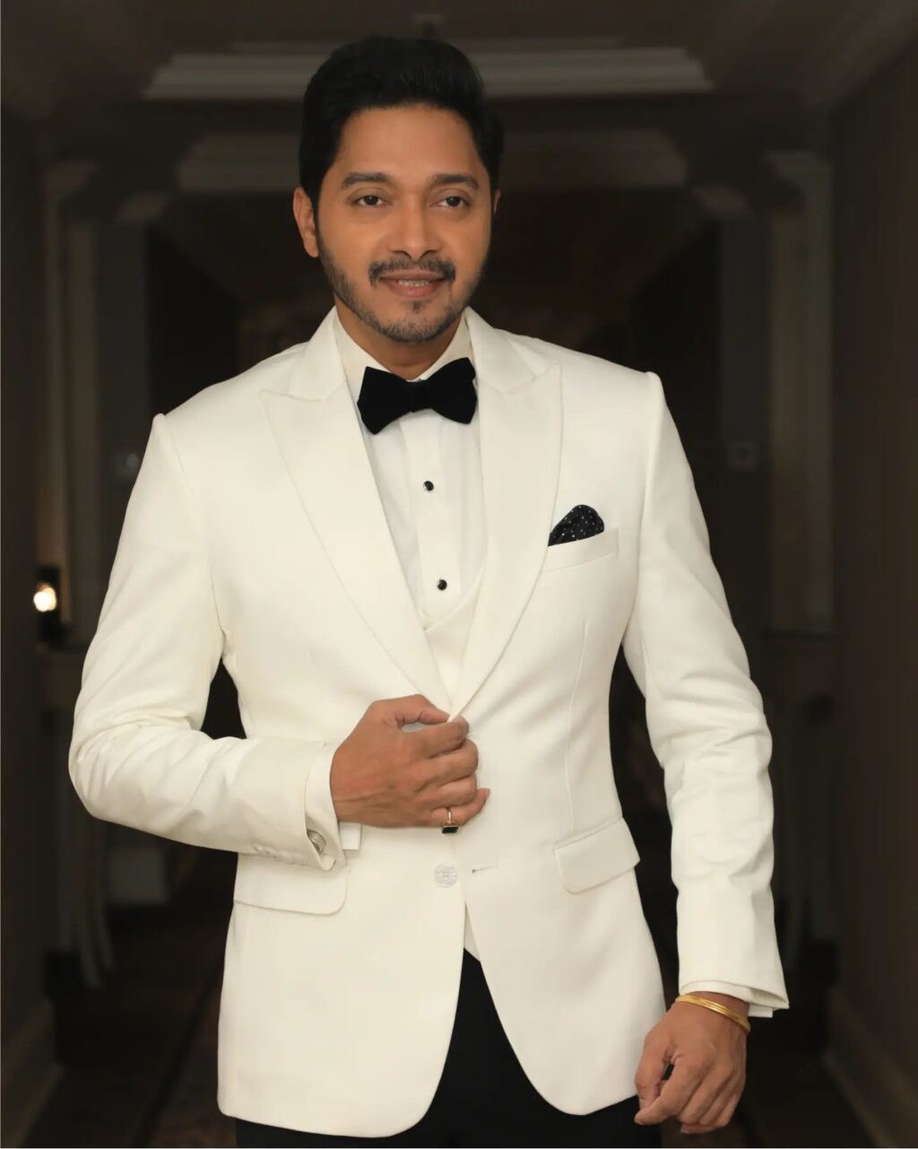 Shreyas Talpade Biography: Age, Career, Net Worth, Films, Wife, Parent ...