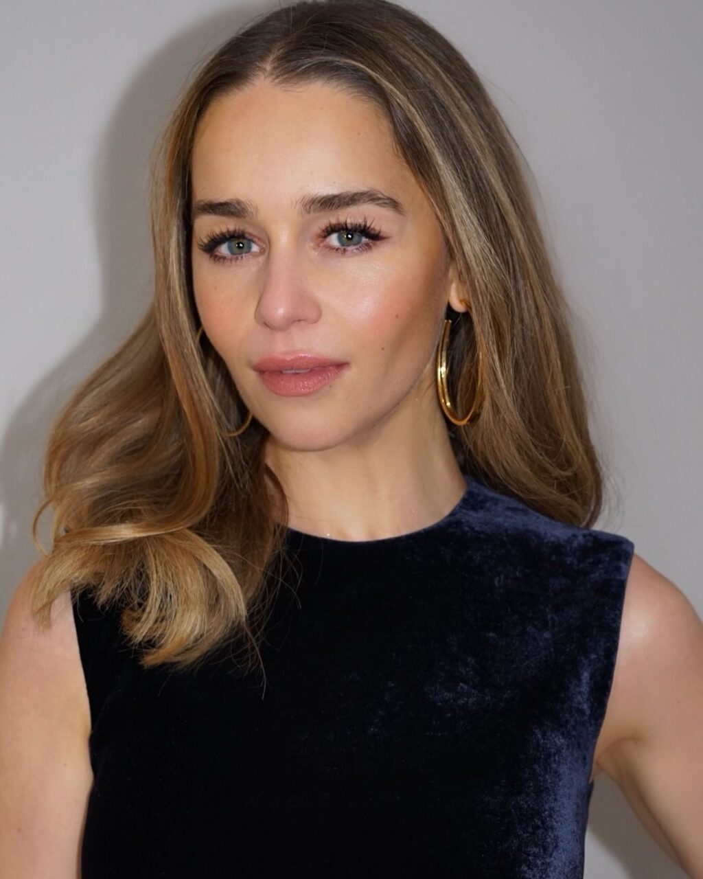 emiliaclarkealways_1703107585_3262225325656121552_3988881138